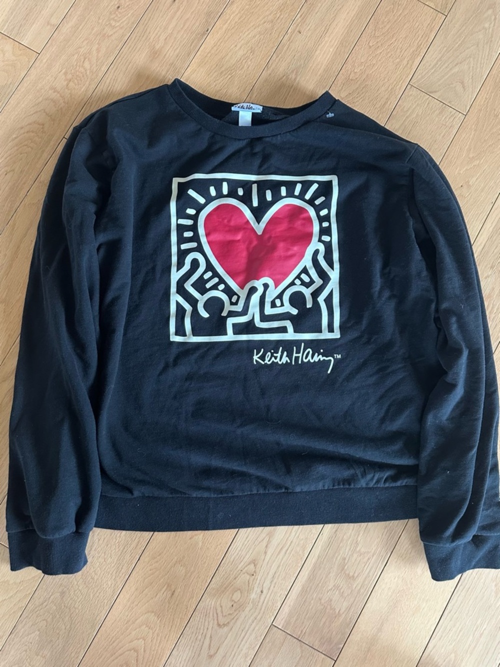 Keith Haring Black Sweatshirt with Red Heart Graphic size L